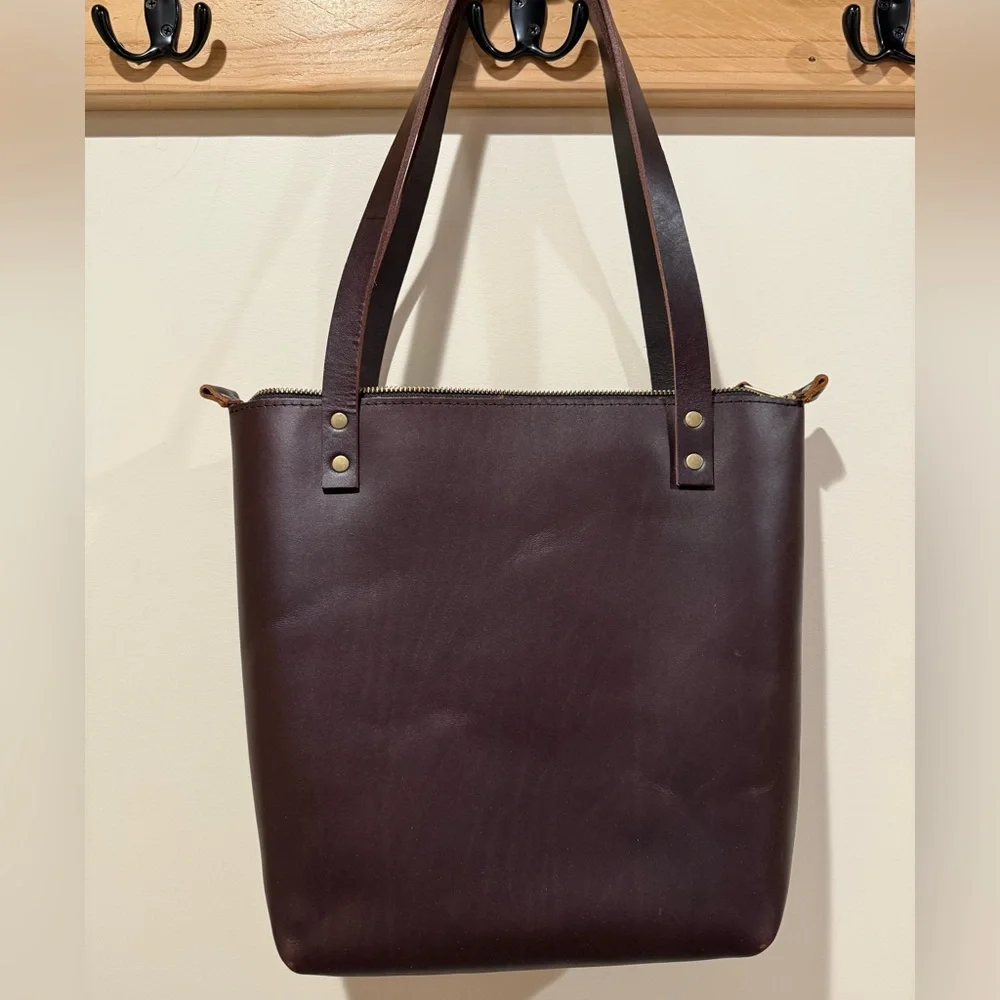 Portland leather small zip Elegant Brown Leather Tote Bag - Picture 2 of 11
